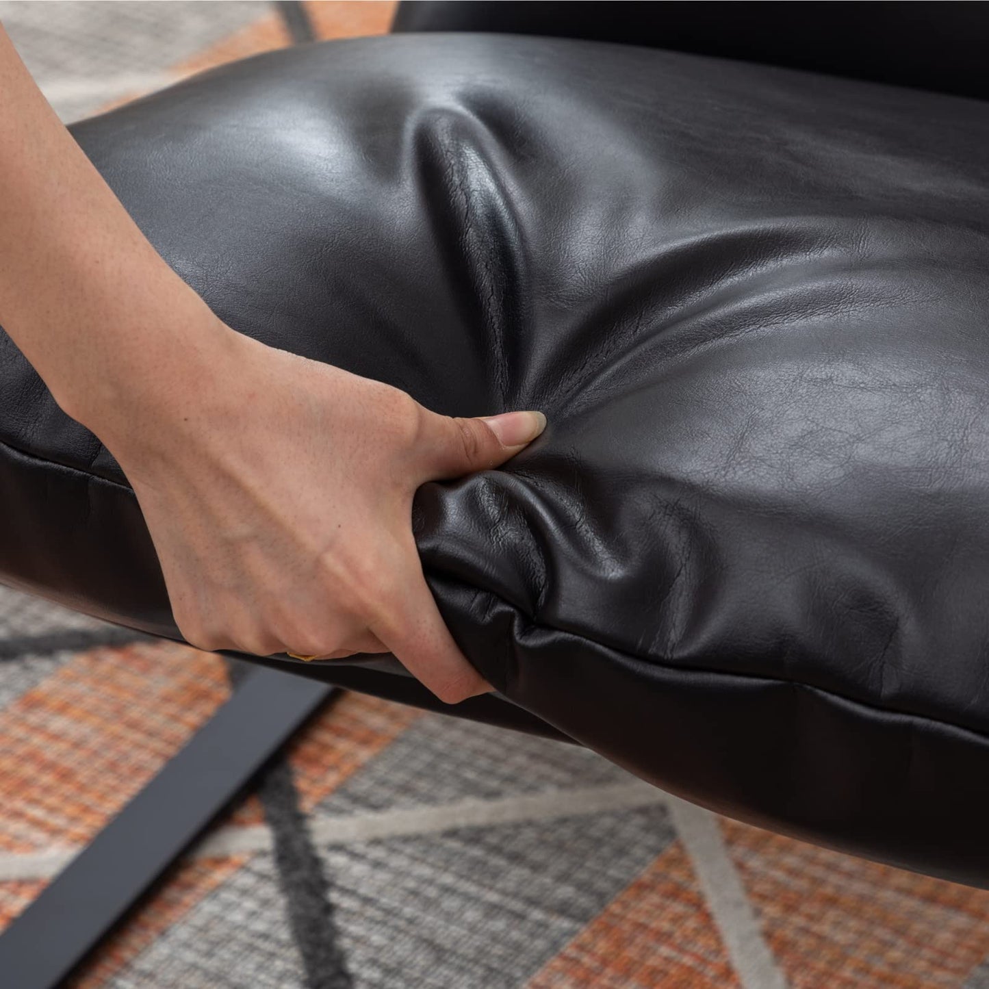 Poltrona Lounge Moderna con Imbottitura Spessa – Poltrona Relax Design